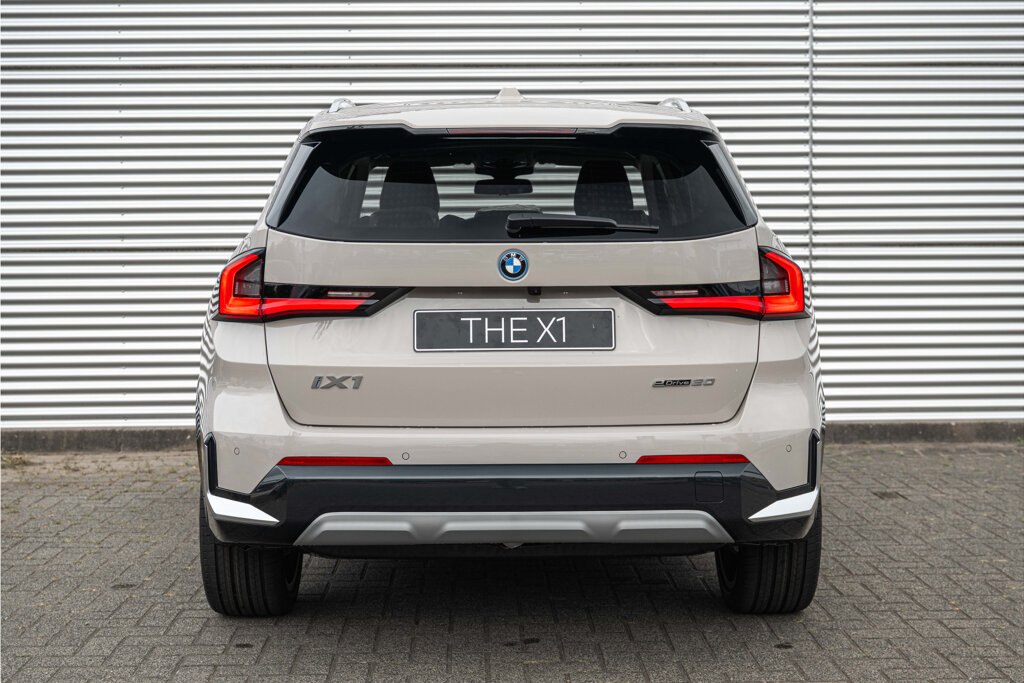 BMW iX1 22