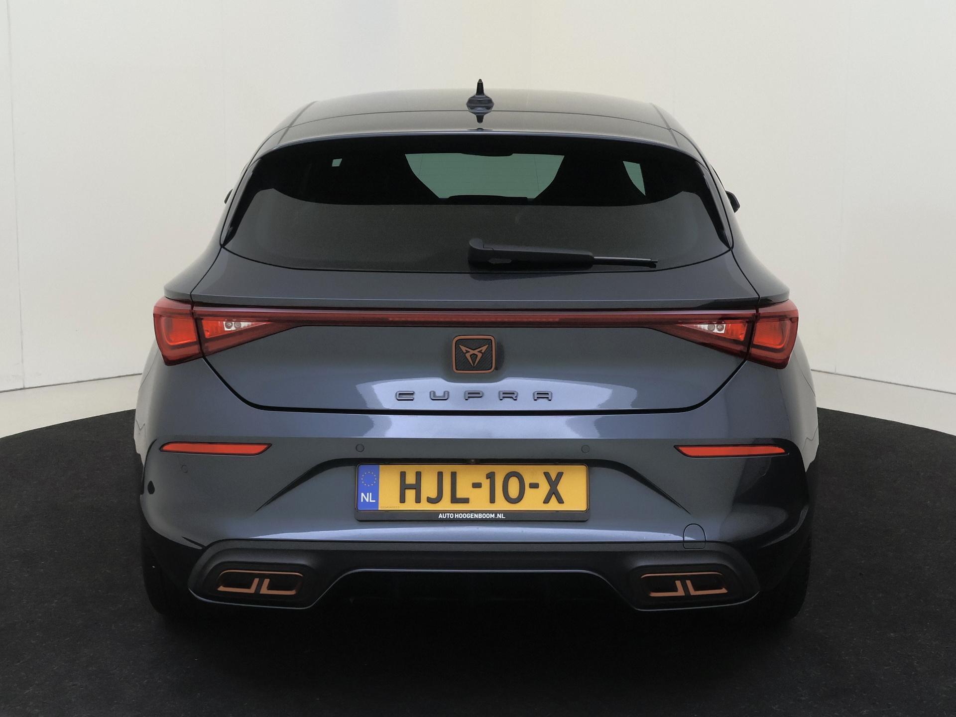 Cupra León