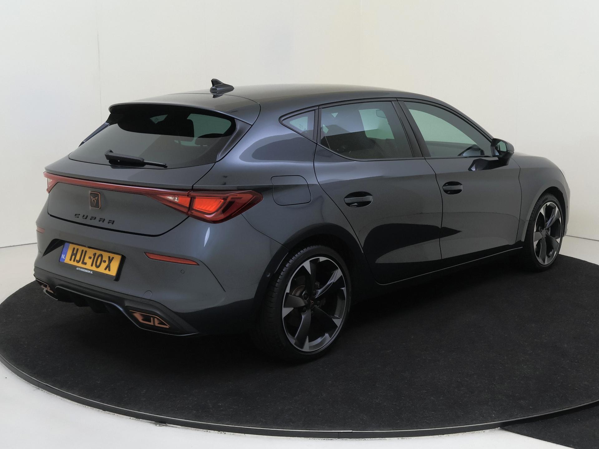 Cupra León