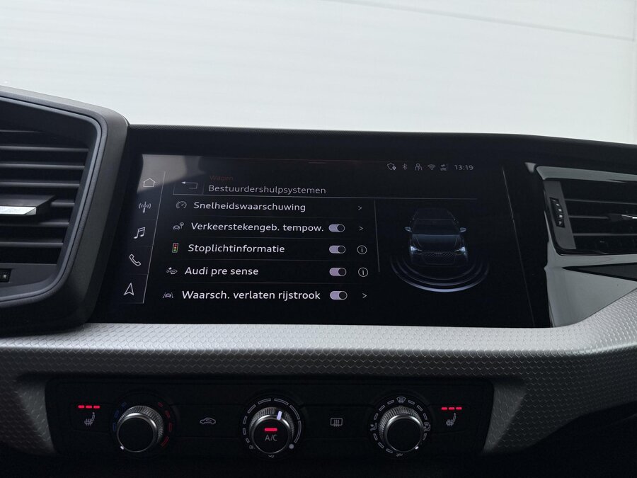 Audi A1 Sportback 25 TFSI S-line