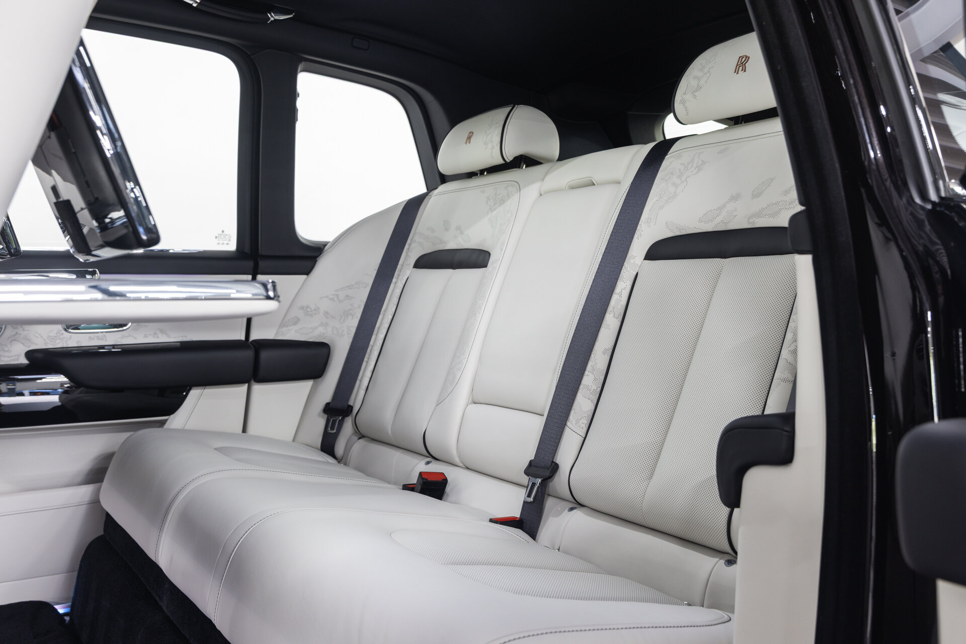 Rolls-Royce Cullinan - foto 19