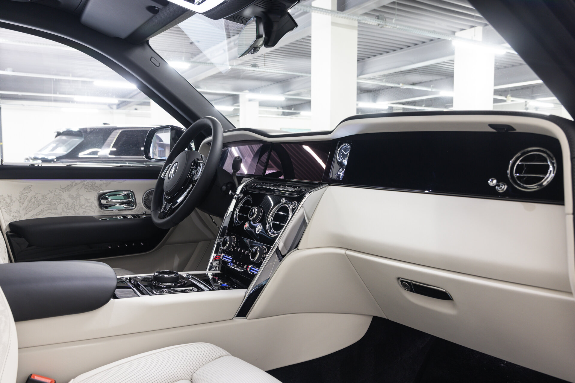 Rolls-Royce Cullinan - foto 22