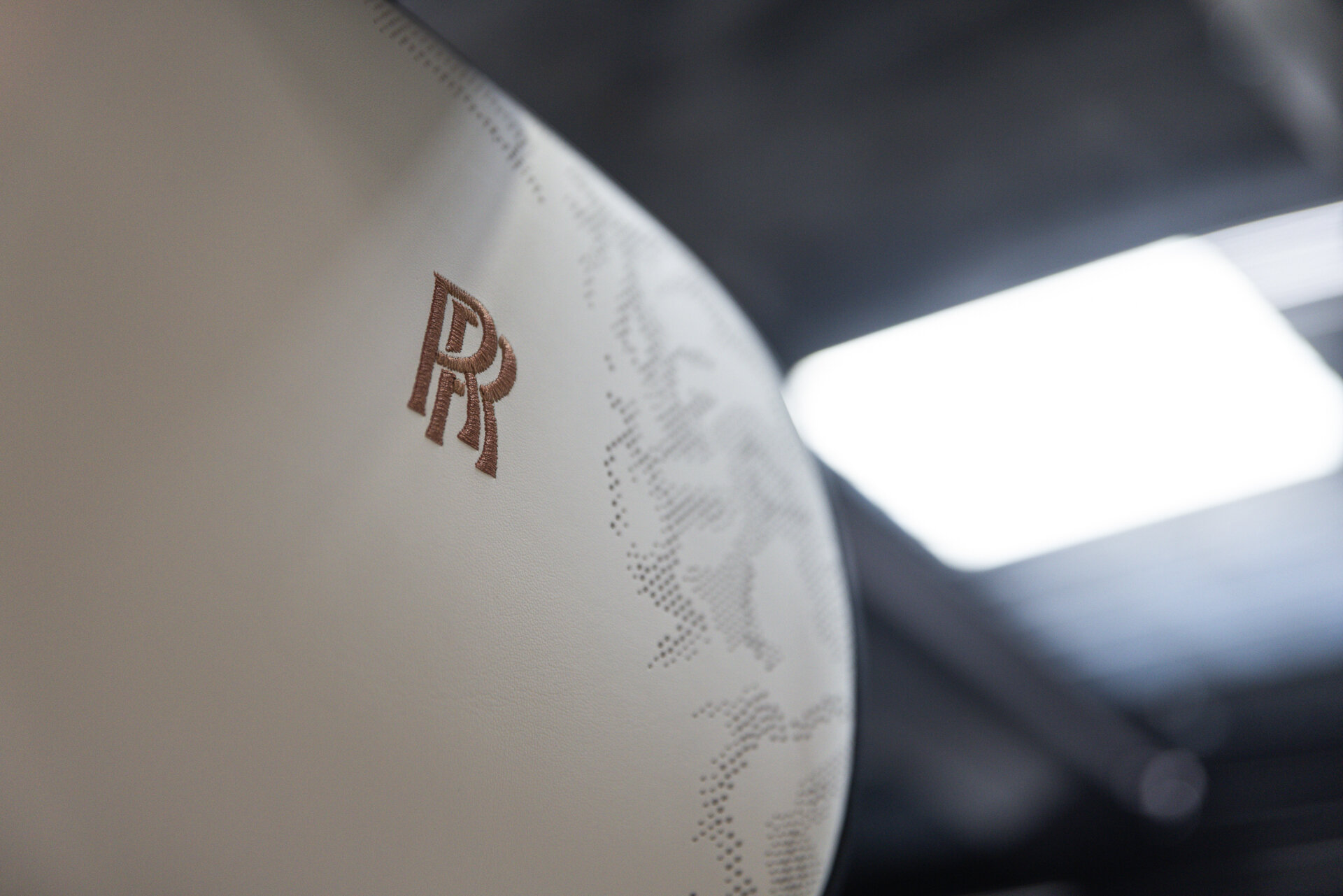 Rolls-Royce Cullinan - foto 23