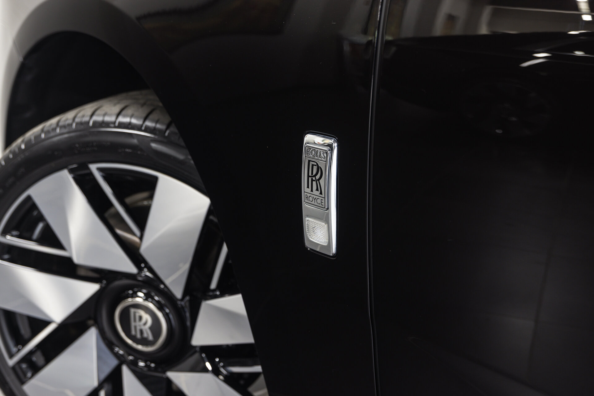 Rolls-Royce Cullinan - foto 29