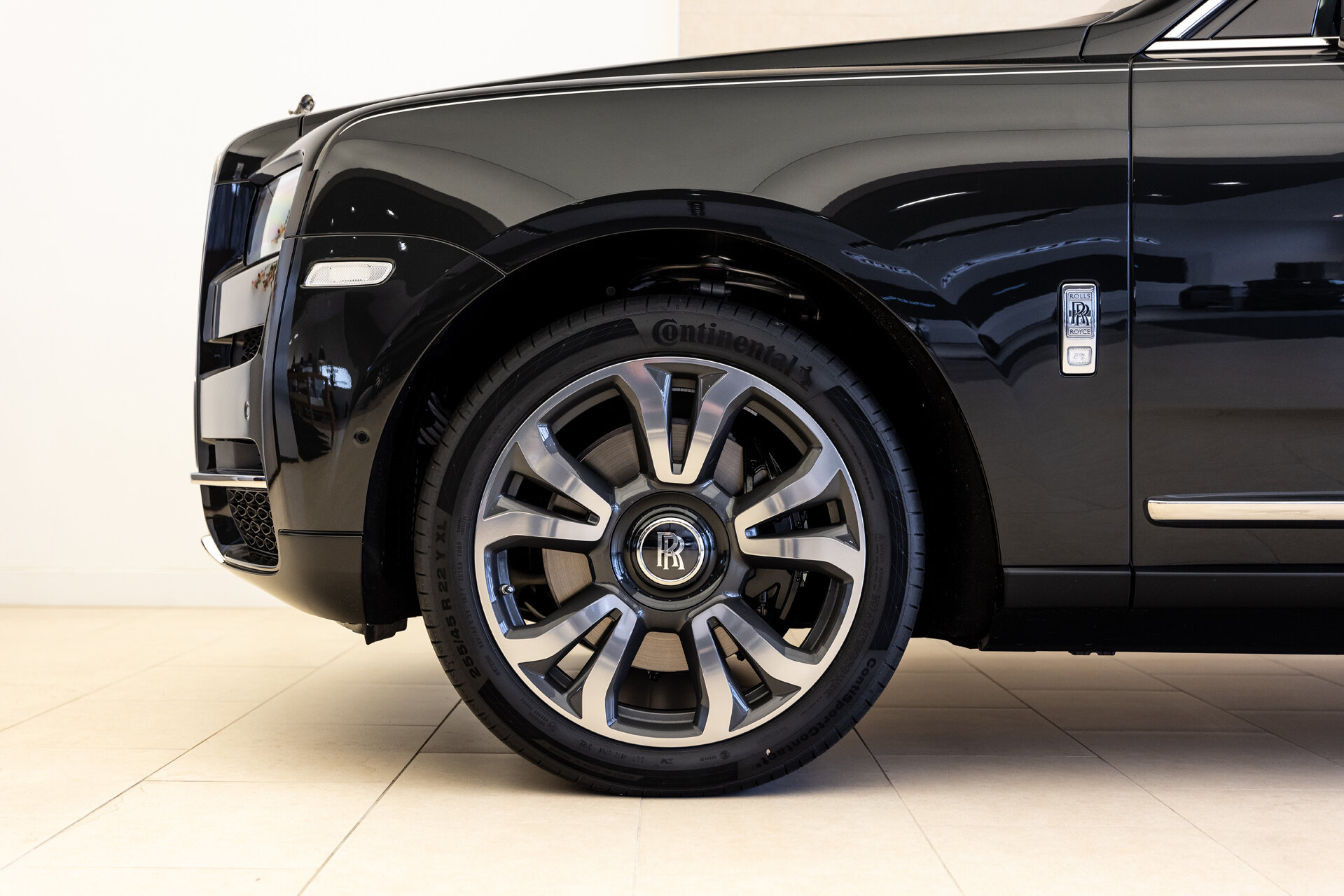 Rolls-Royce Cullinan - foto 16