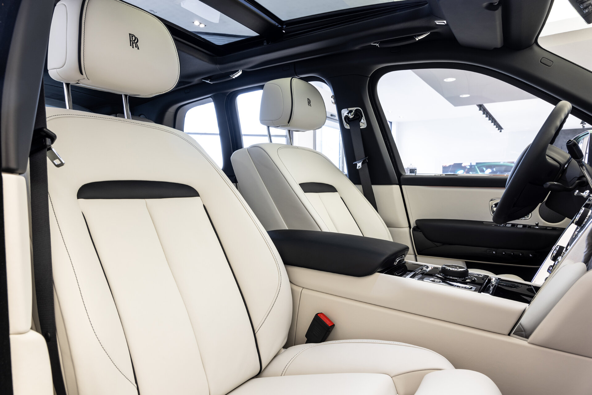 Rolls-Royce Cullinan - foto 18