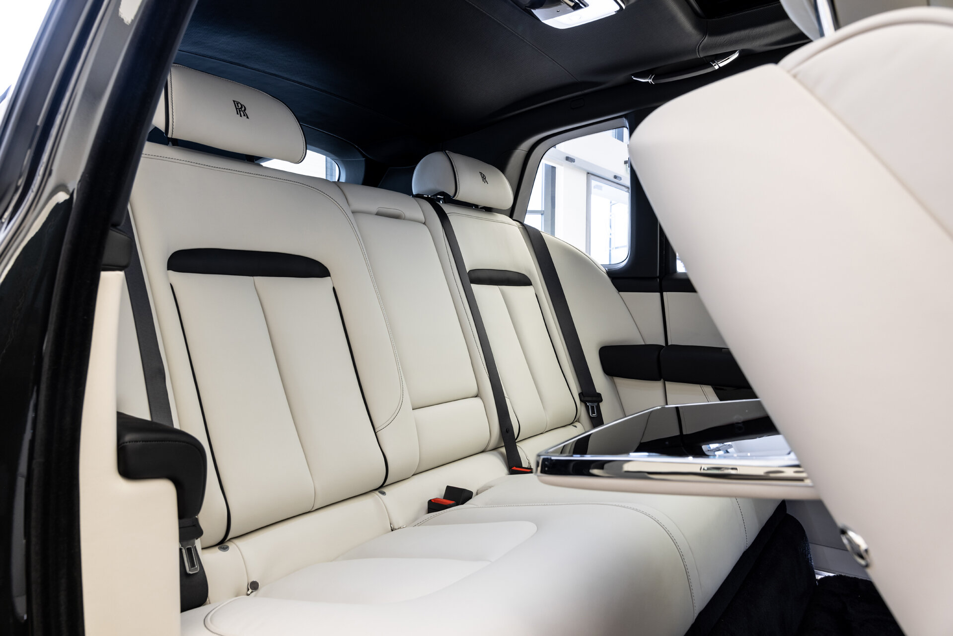 Rolls-Royce Cullinan - foto 19