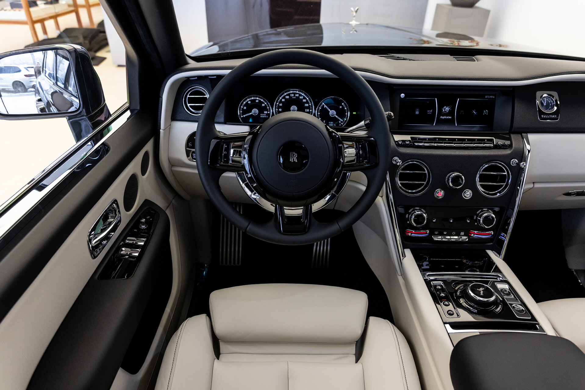 Rolls-Royce Cullinan - foto 29
