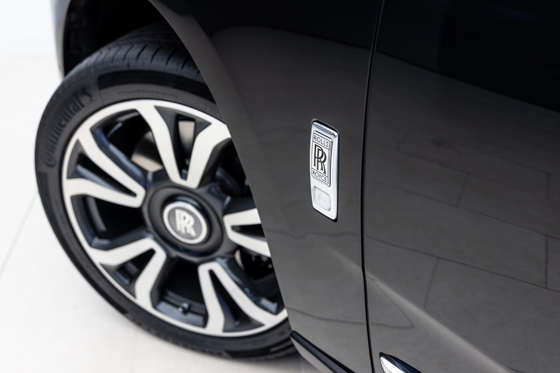 Rolls-Royce Cullinan - foto 30