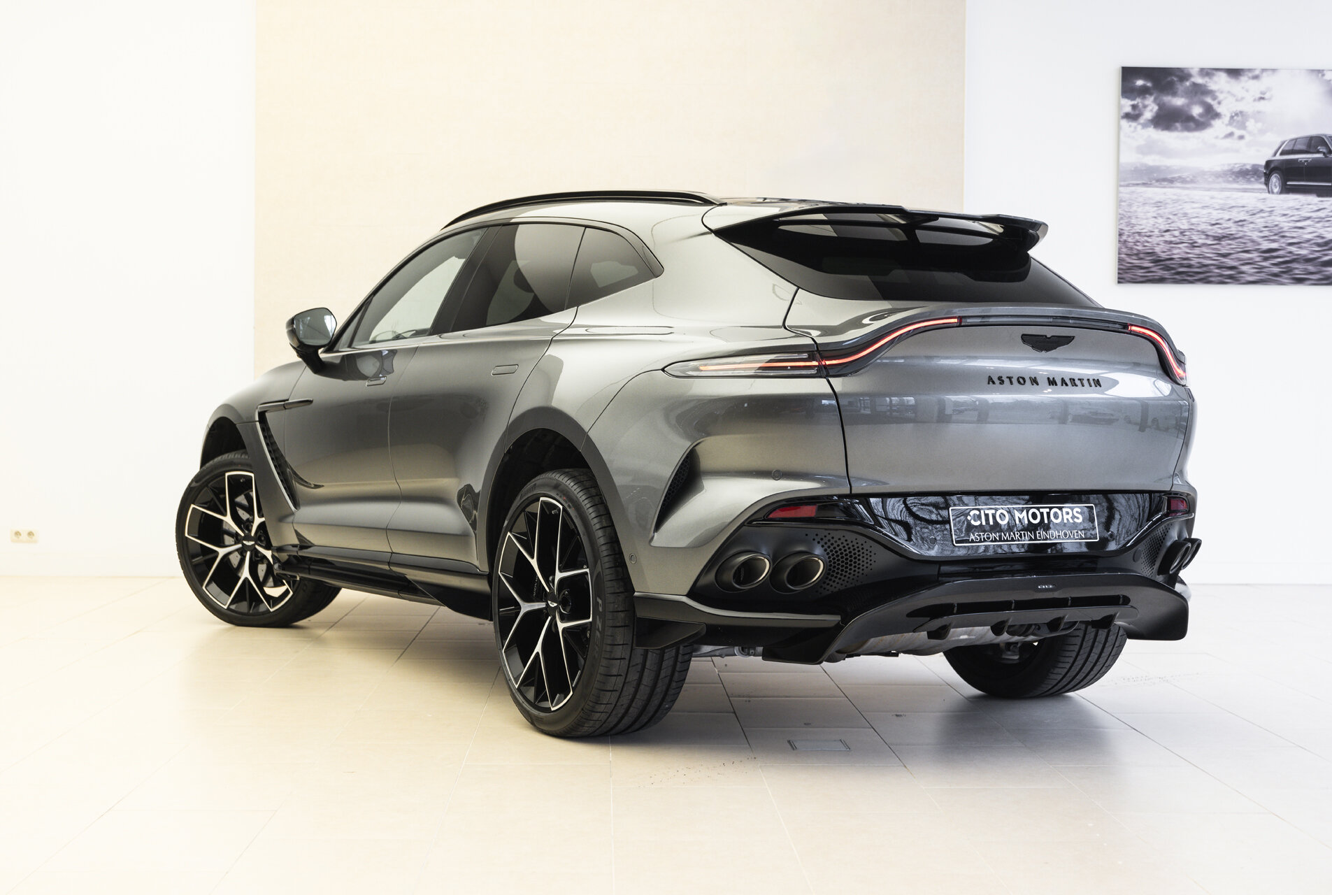 Aston Martin DBX - foto 6