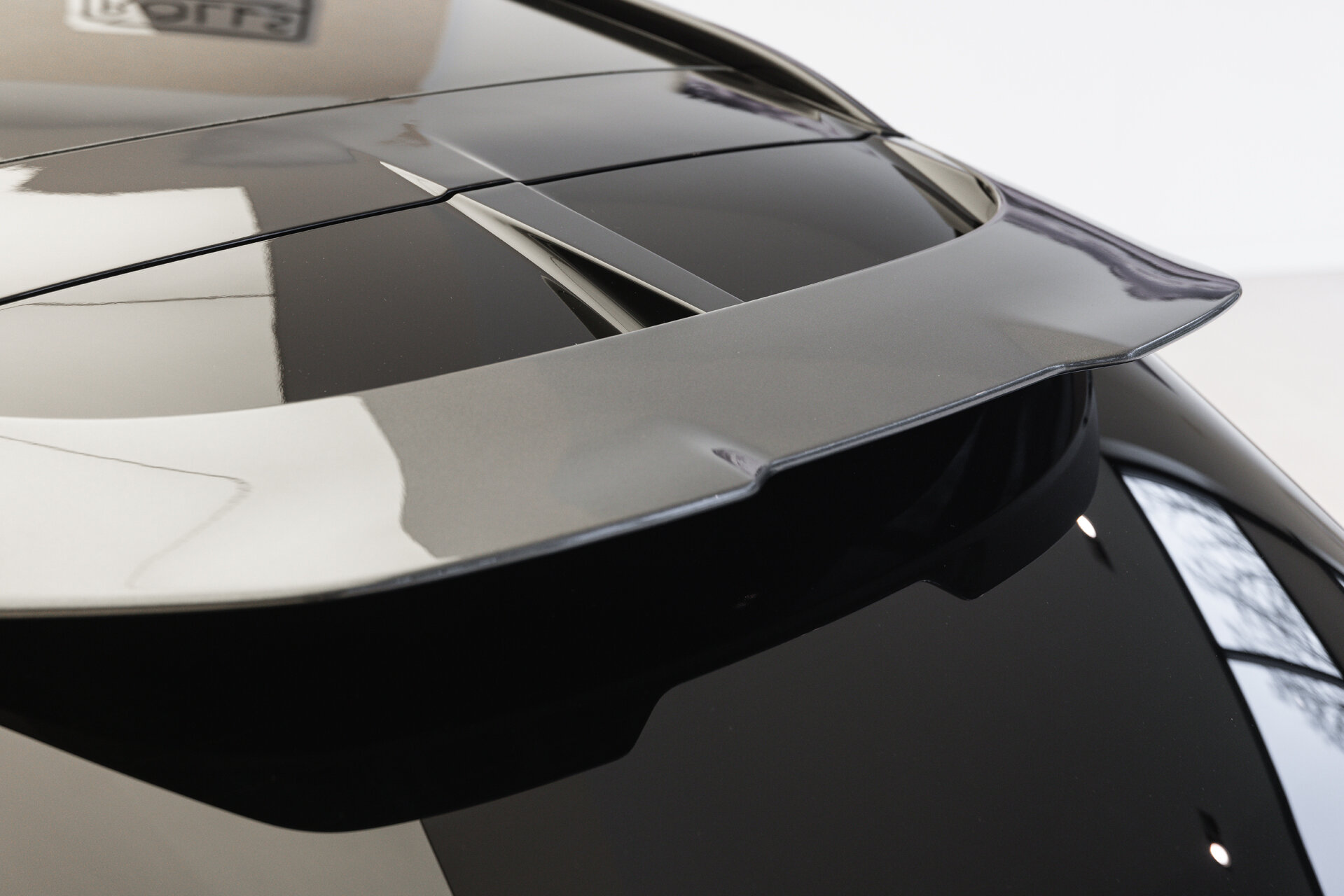 Aston Martin DBX - foto 31