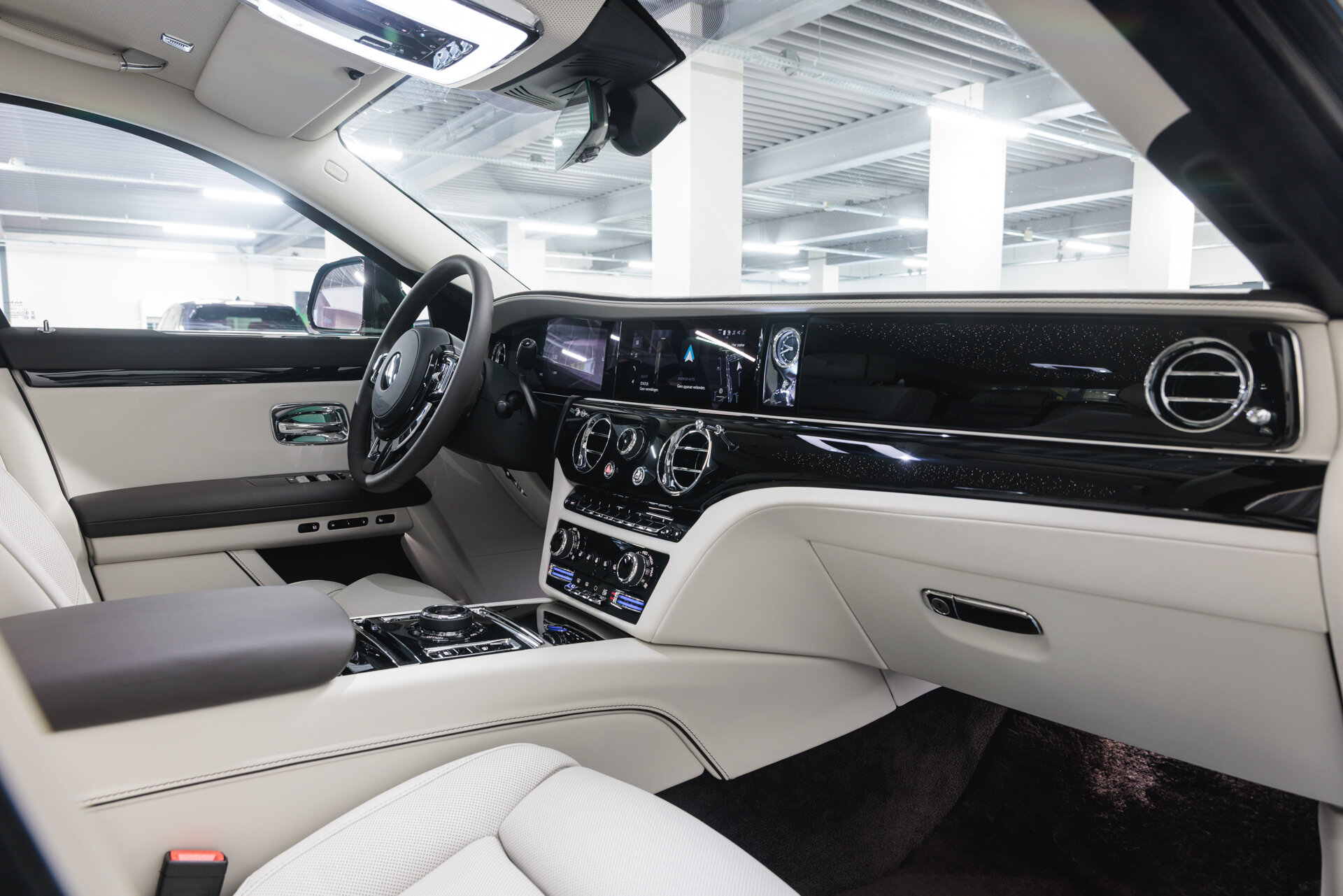 Rolls-Royce Ghost - foto 13