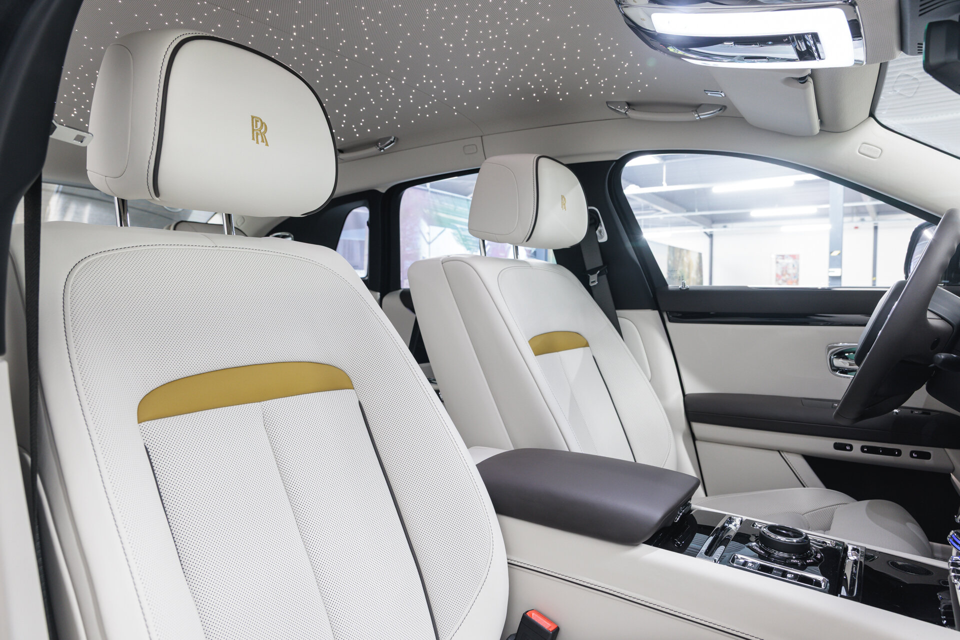 Rolls-Royce Ghost - foto 22