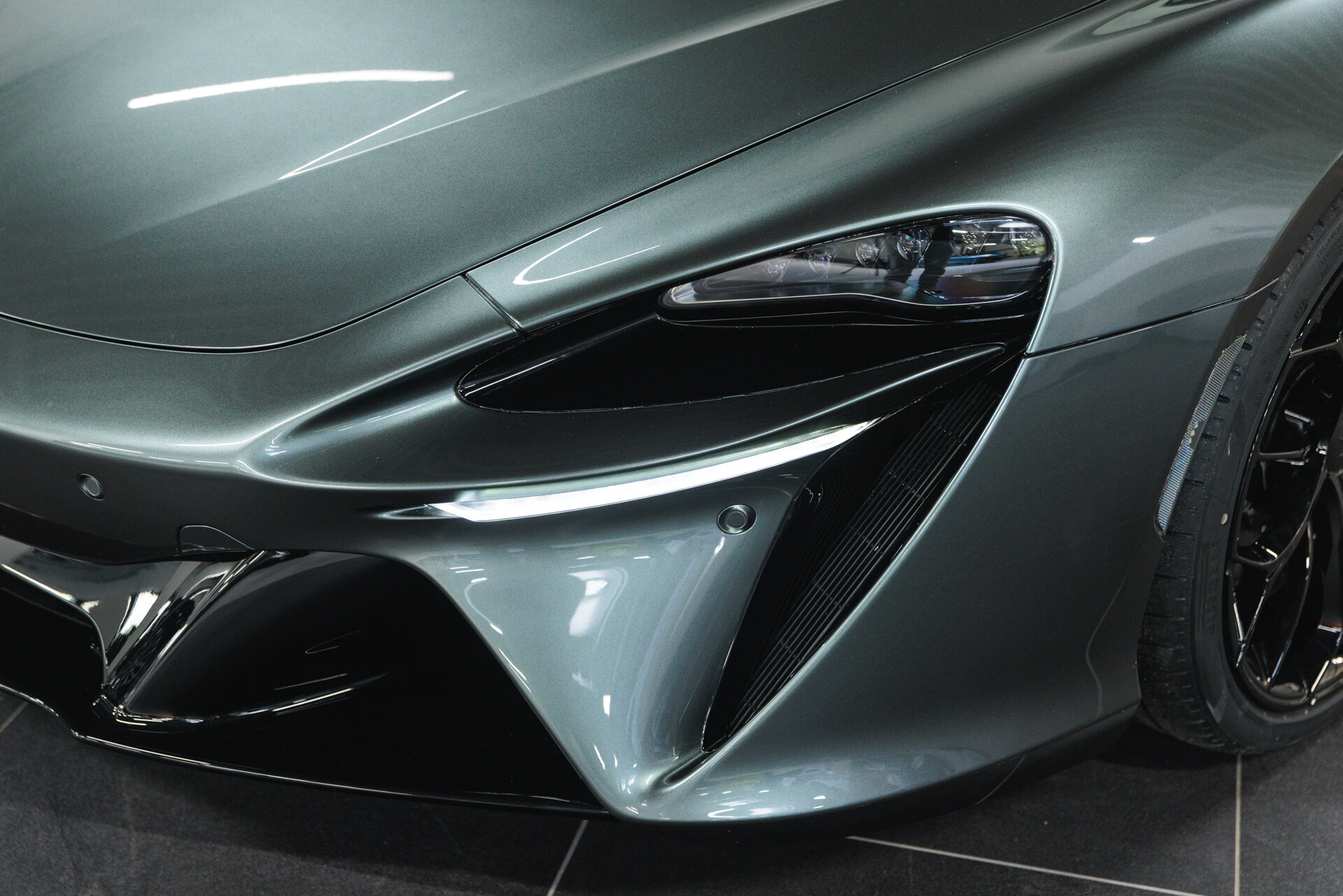 McLaren Artura - foto 7