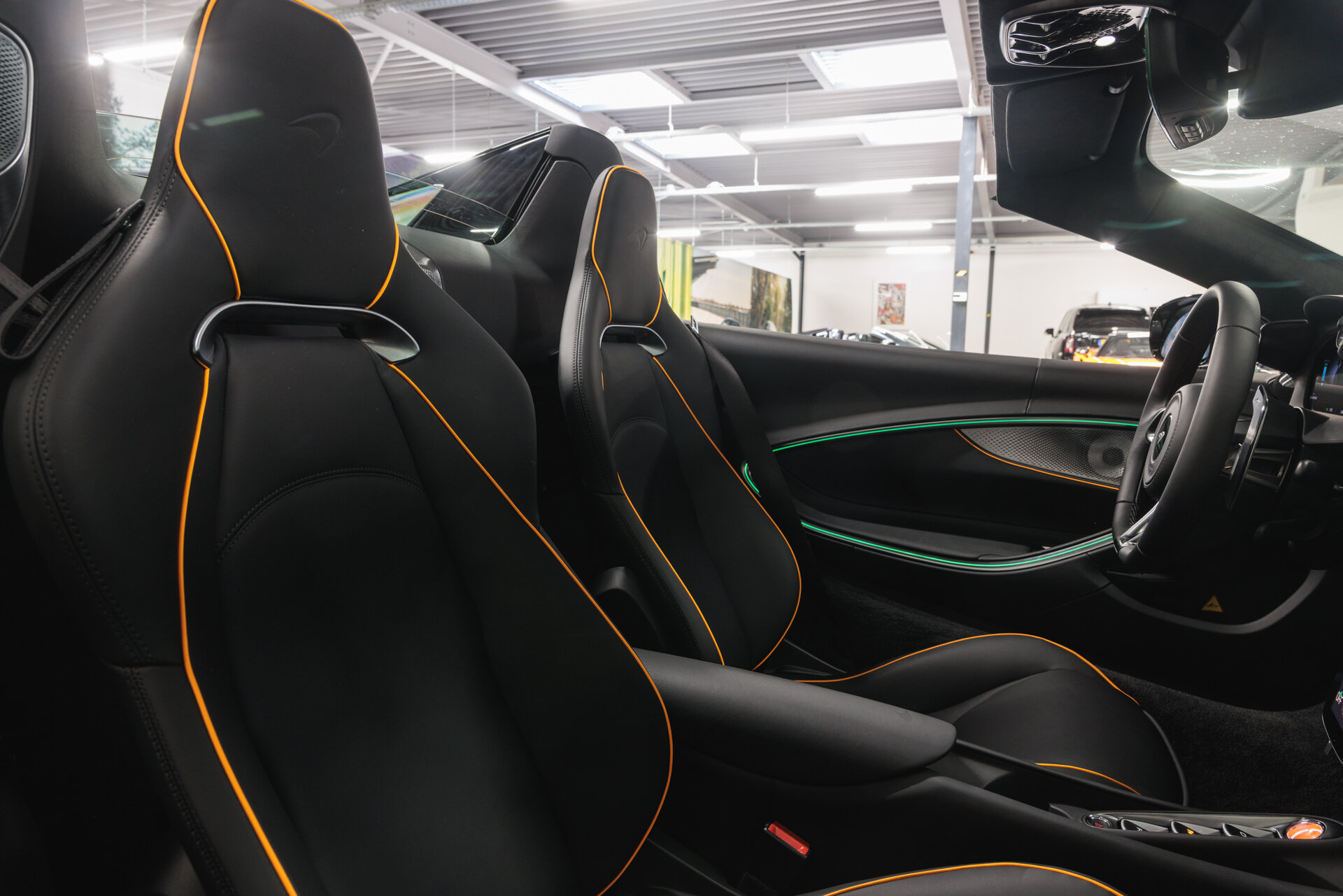 McLaren Artura - foto 16