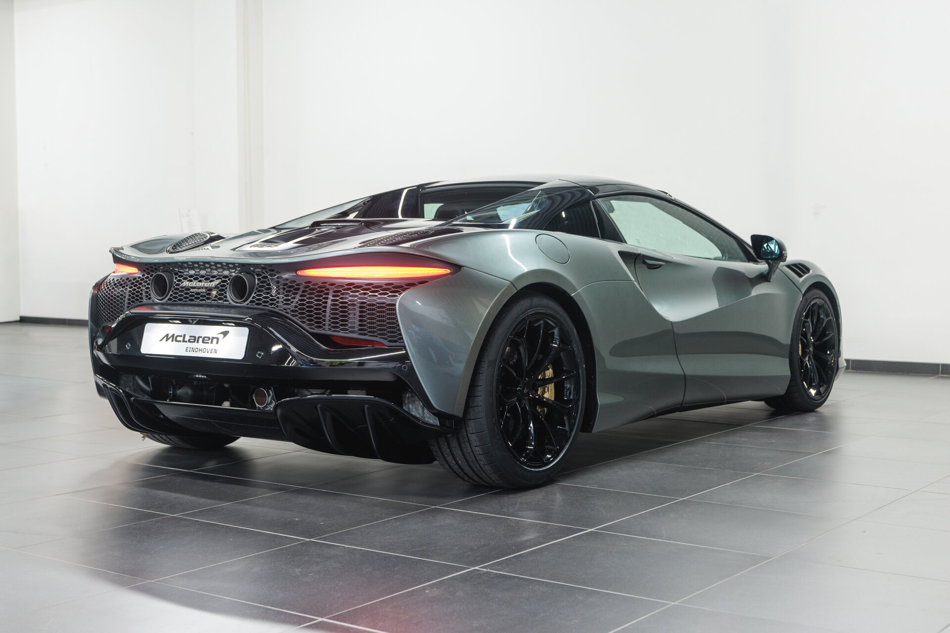 McLaren Artura - foto 24