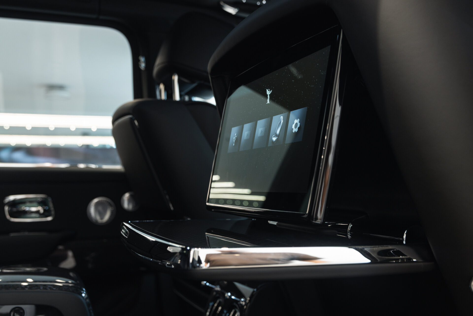 Rolls-Royce Cullinan - foto 24