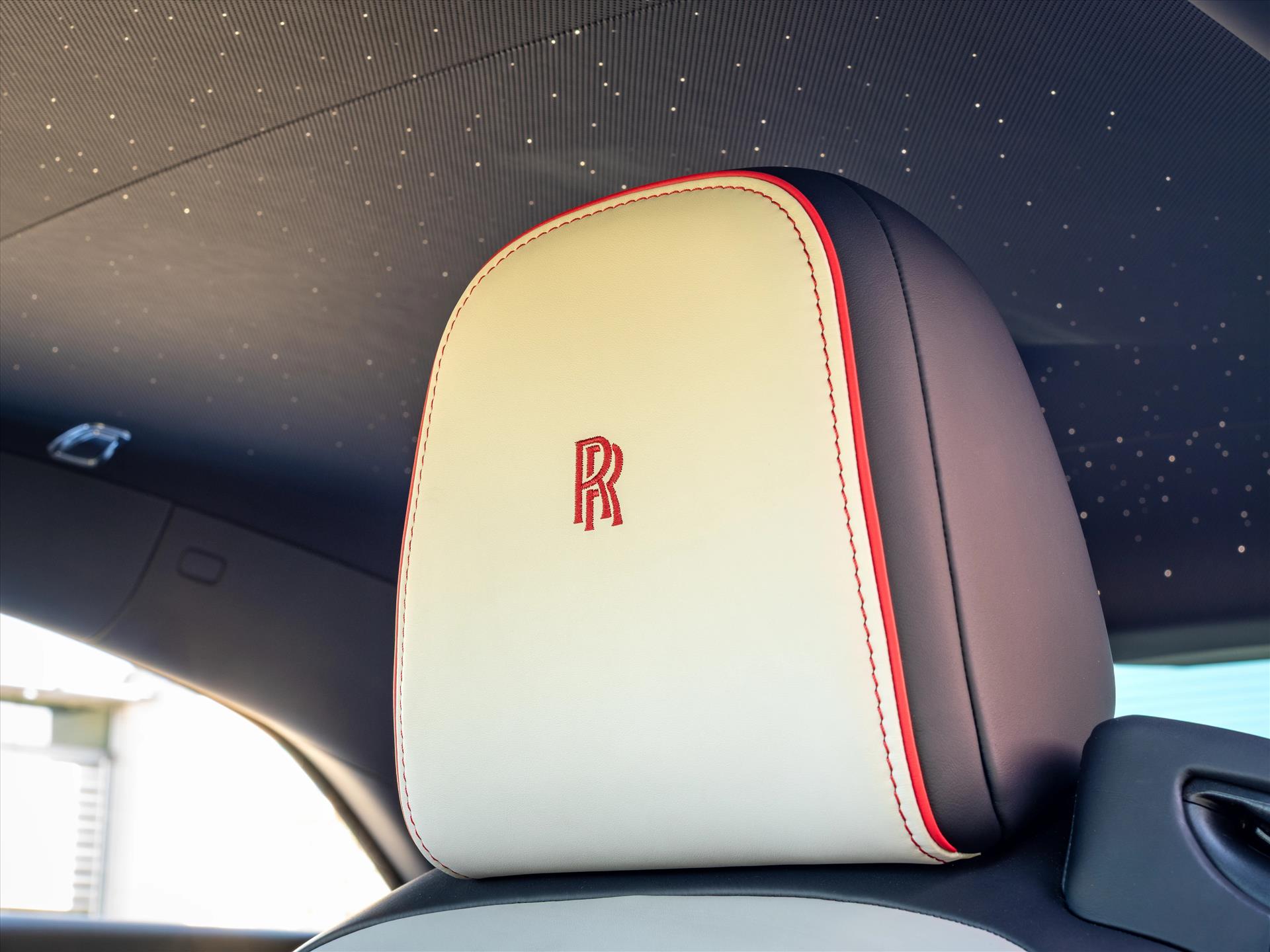Rolls-Royce Spectre - foto 12