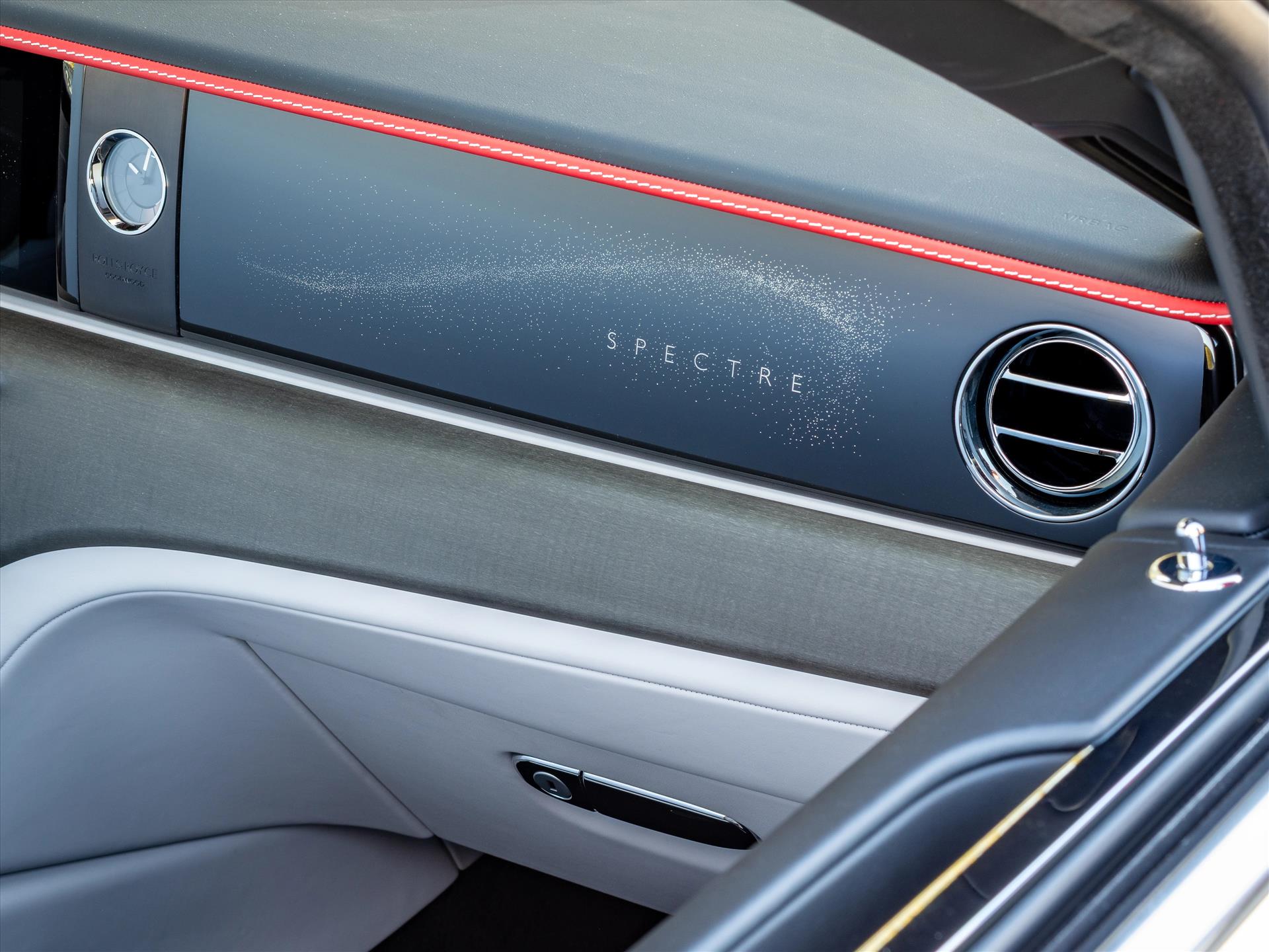 Rolls-Royce Spectre - foto 13