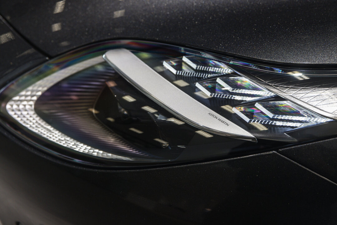 Aston Martin DB12 - foto 5