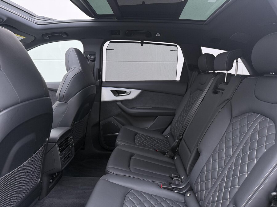 Audi Q7 55 TFSIe Quattro S-line