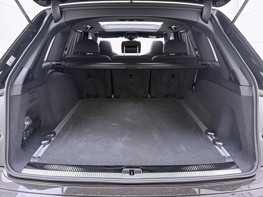 Audi Q7 55 TFSIe Quattro S-line