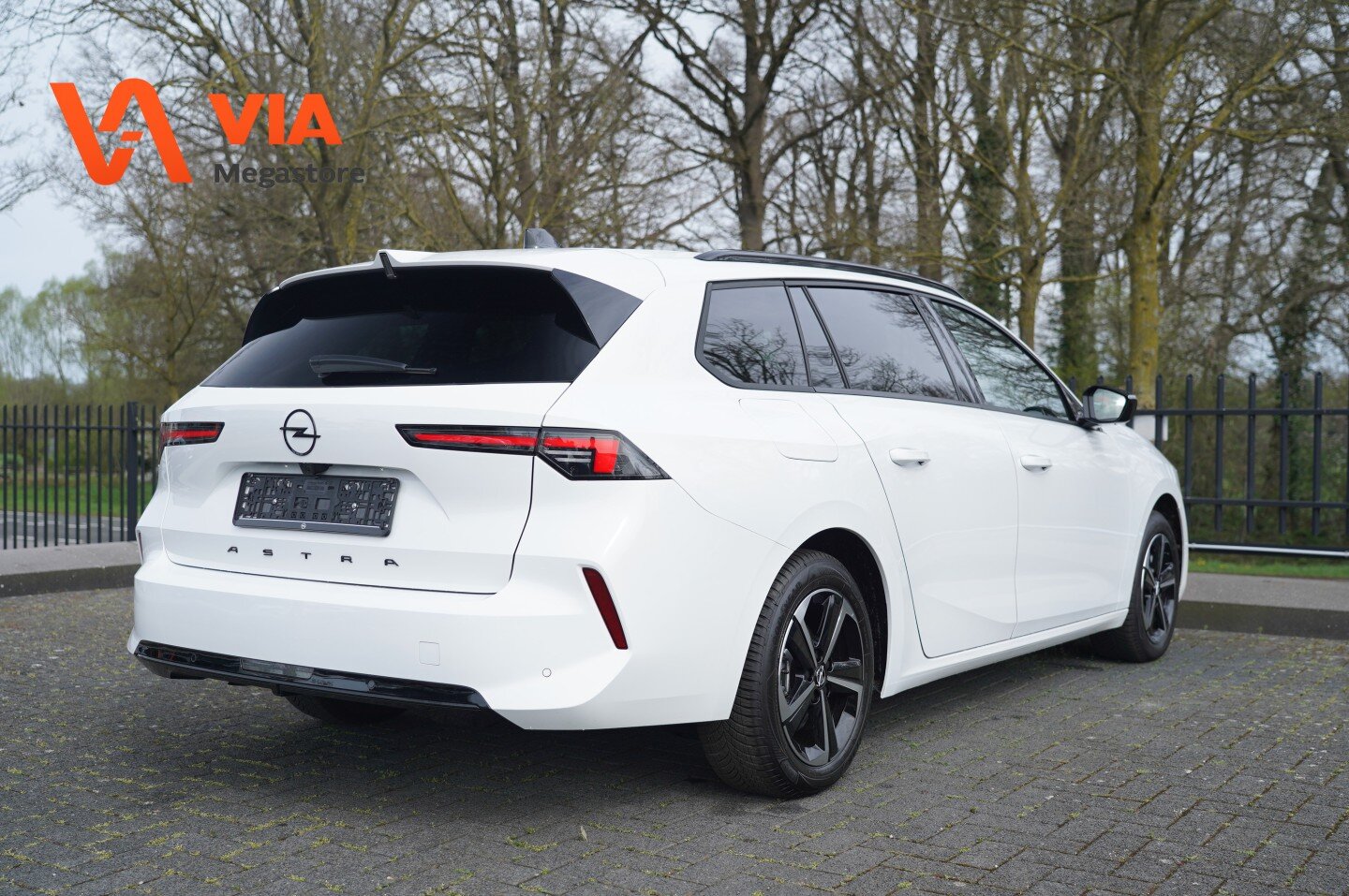 Opel Astra Sports Tourer GS | 360 camera | LED | Stoel + Stuur verw. | Climate | AGR | Zga nieuw!! - Afbeelding 3