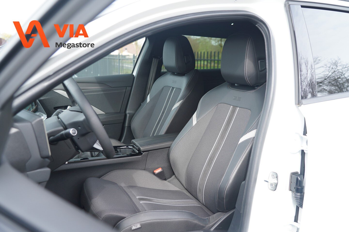 Opel Astra Sports Tourer GS | 360 camera | LED | Stoel + Stuur verw. | Climate | AGR | Zga nieuw!! - Afbeelding 4