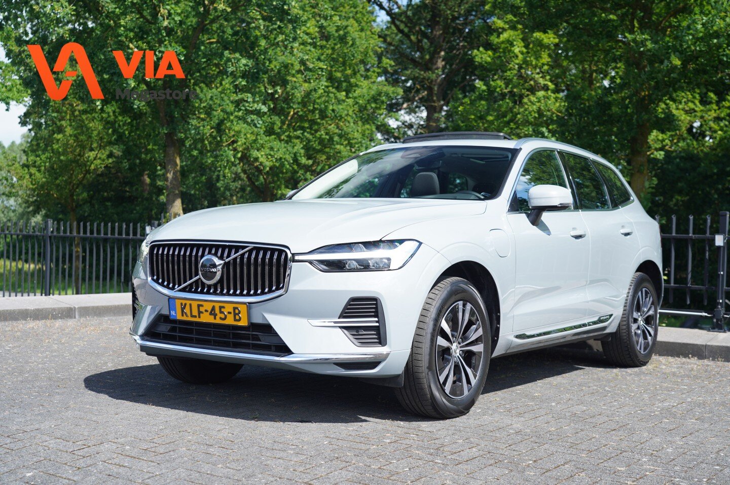 Volvo XC60 Recharge T6 PHEV | Inscription | Pano | Navi | Camera | Virtual | ECC | Cruise | LED |