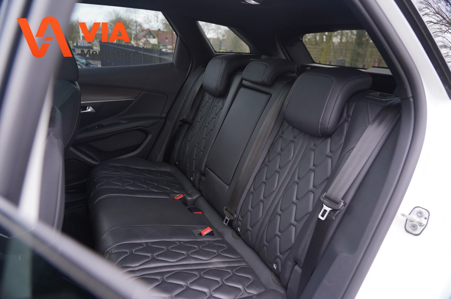 Peugeot 3008 GT | Pano | Luxe Leder | Premium Sound | Stoelverw. | LED | Camera | - Afbeelding 5