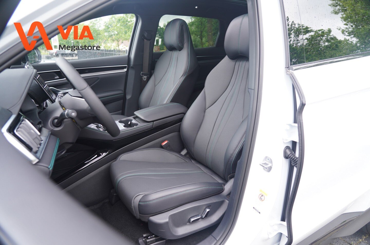 BYD SEAL U Black Pack | 1.5i PHEV (160 kW) DM-i Boost | Schuifdak | Elektr. stoelen | Camera | Lederen - Afbeelding 4