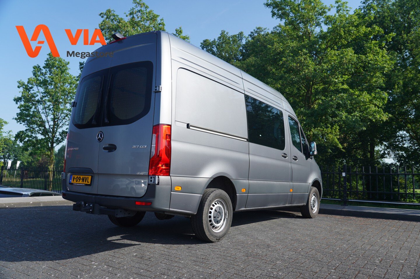 Mercedes-Benz Sprinter 317CDI | PRO | L2H2 | Ideale DC ombouw! BPM vrij | 3.5t AHK voorb. | Cruise | 2pers | Camera | ECC | - Afbeelding 3