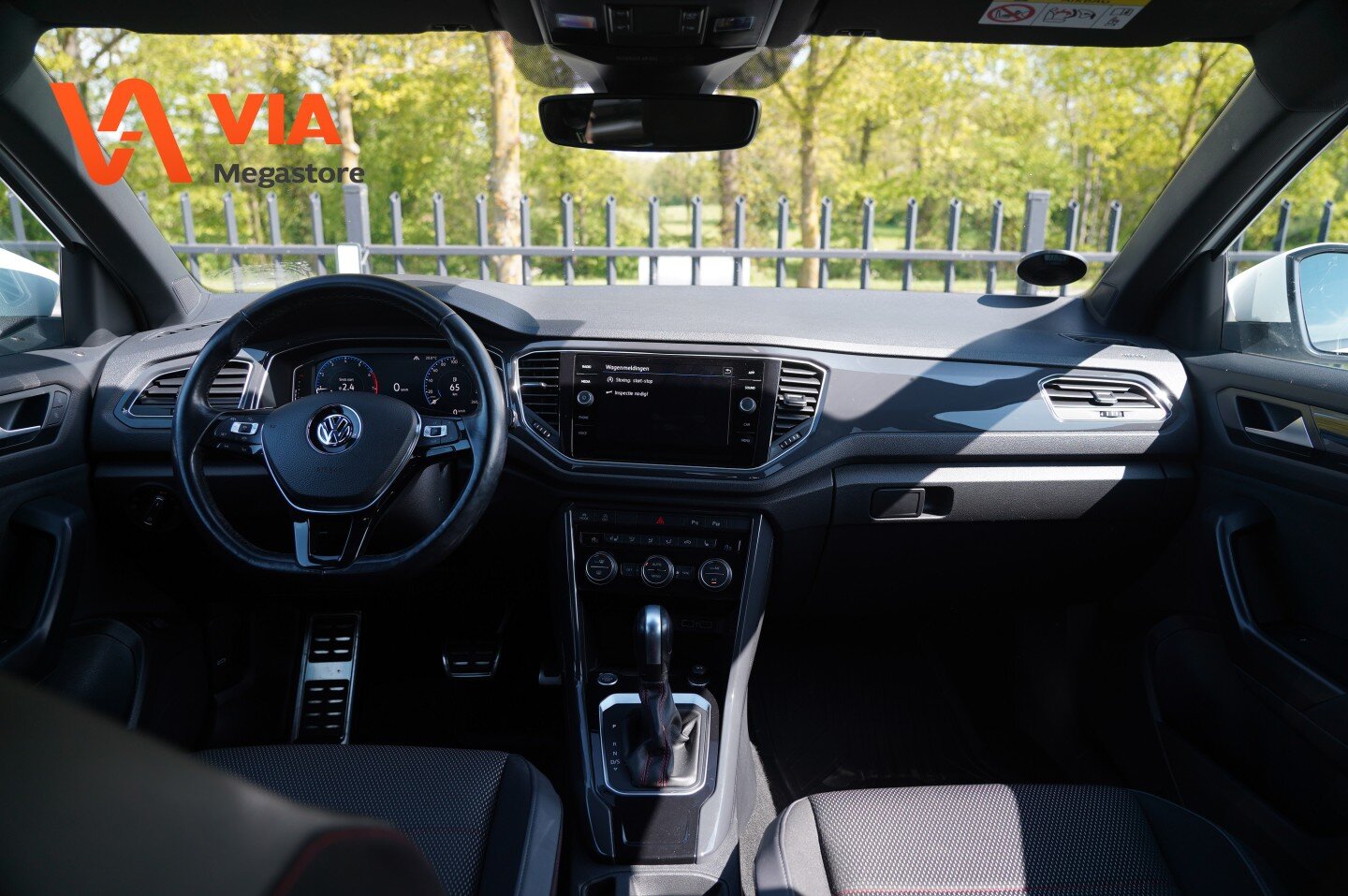 Volkswagen T-Roc 1.5 TSi Sport Trekhaak | LED | PDC | Camera | Stoel + Stuurverw. | ACC | Virtual Automaat - Afbeelding 2