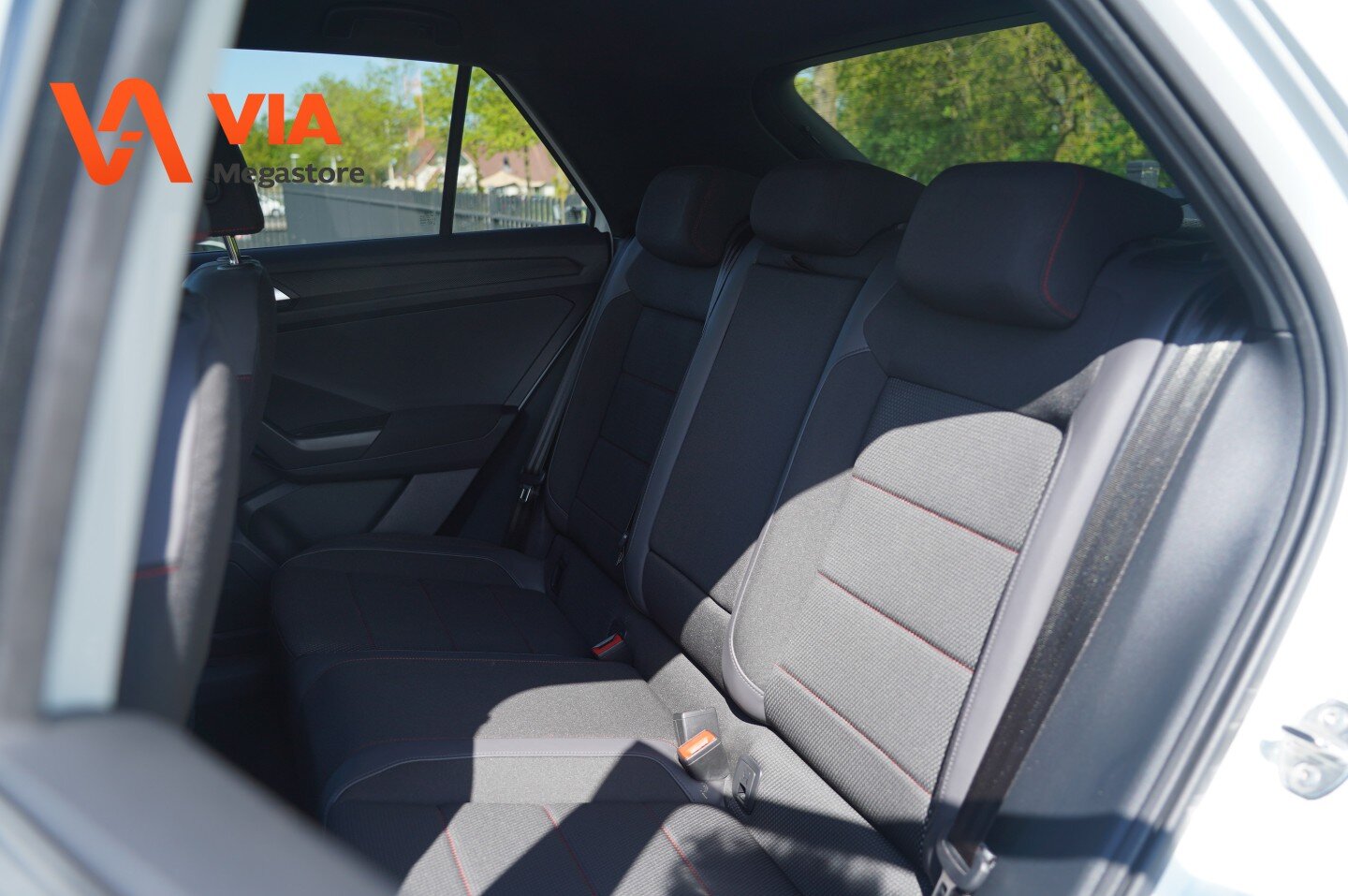 Volkswagen T-Roc 1.5 TSi Sport Trekhaak | LED | PDC | Camera | Stoel + Stuurverw. | ACC | Virtual Automaat - Afbeelding 5