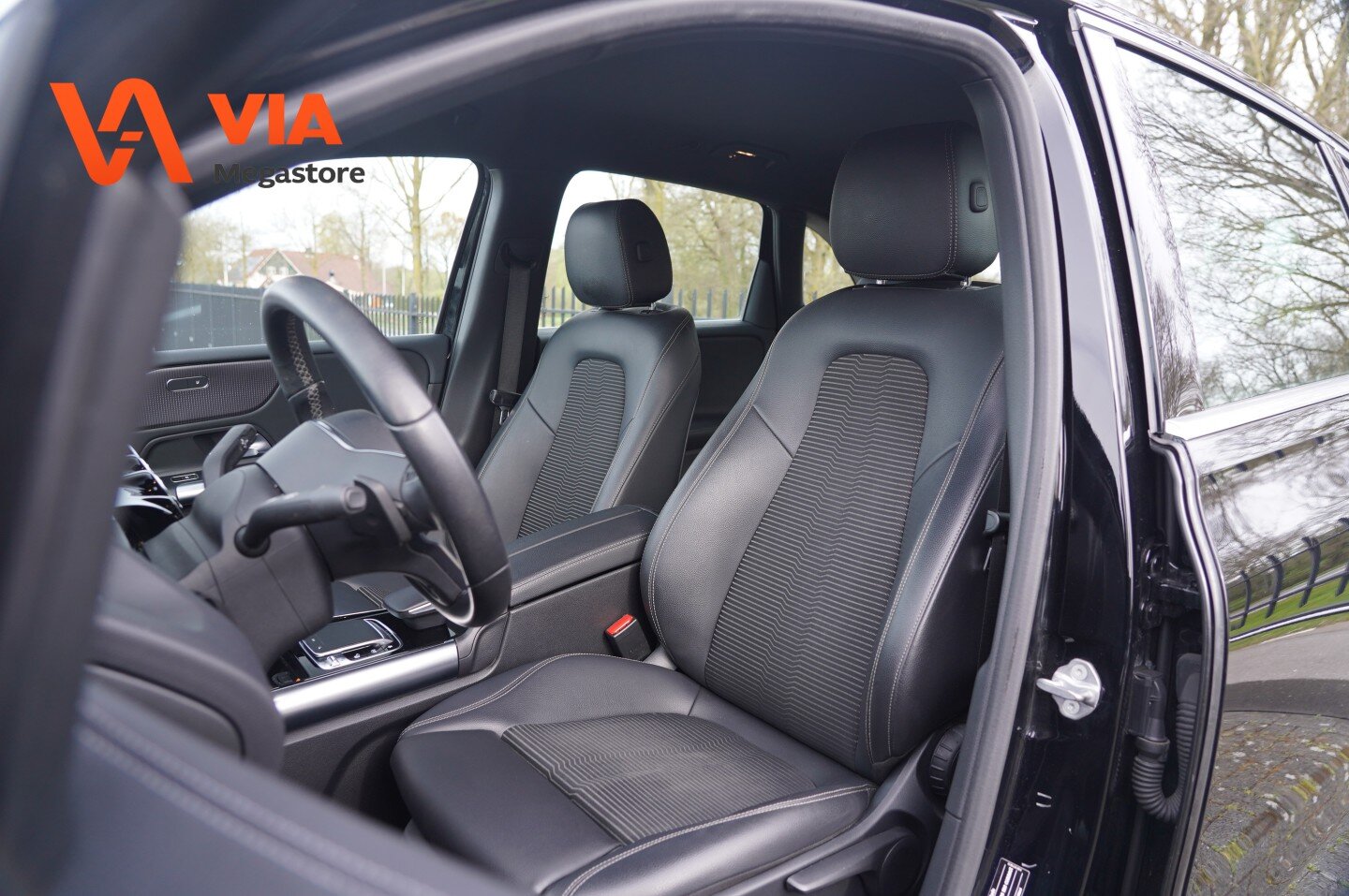 Mercedes-Benz B-Klasse 200 | LED | PDC | Halfleer | Stoelverw. | Climate | Camera | Adaptive Cruise | - Afbeelding 4