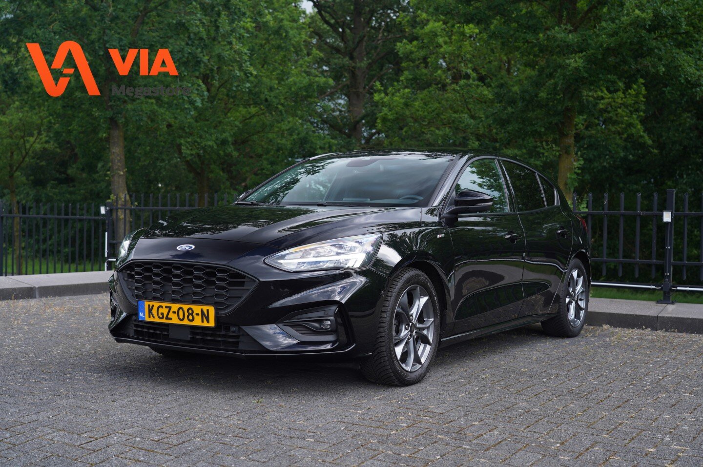 Ford Focus 1.0 | 125PK | ST-Line | Stoel- stuurverw. | Navi | Camera | PDC | Cruise | Sportstoelen | LED