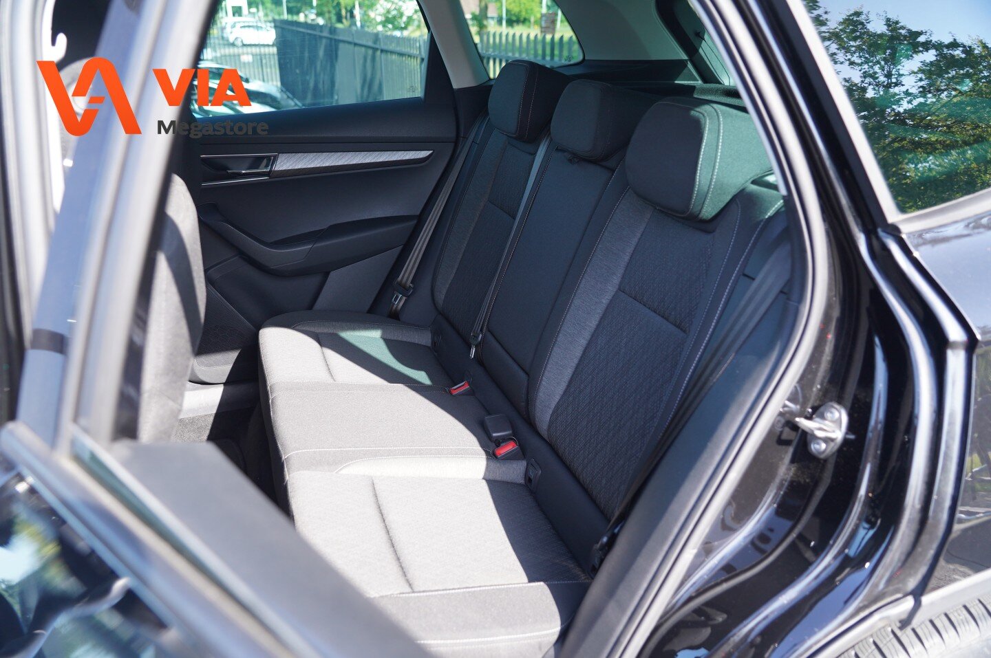 Škoda Karoq 1.5 TSI | 150PK | Trekhaak | Stoelverw. | Climate | LED | Camera | ACC | - Afbeelding 5