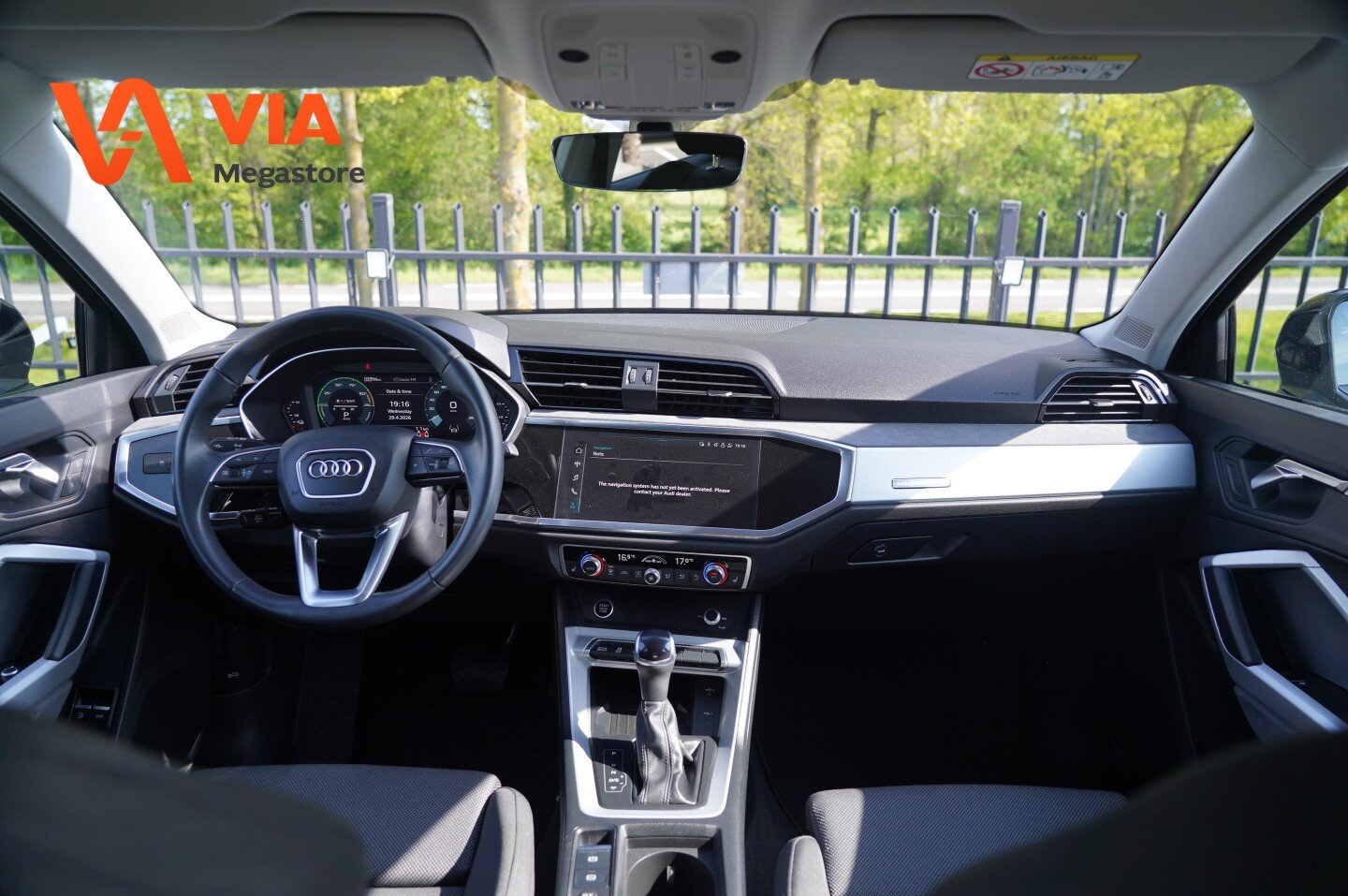 Audi Q3 Black & Blue Edition | 45e TFSi PHEV | LED | PDC | Sportstoelen | ACC | ECC | - Afbeelding 2