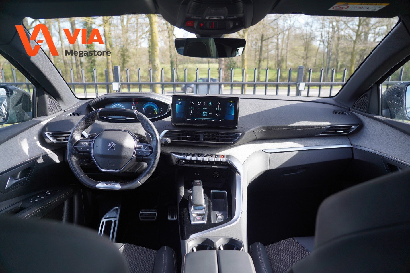 Peugeot 3008 1.6 Hybrid 225 GT | PANO | Camera | PDC | Stoelverw. | ECC | Halfleer | - Afbeelding 2