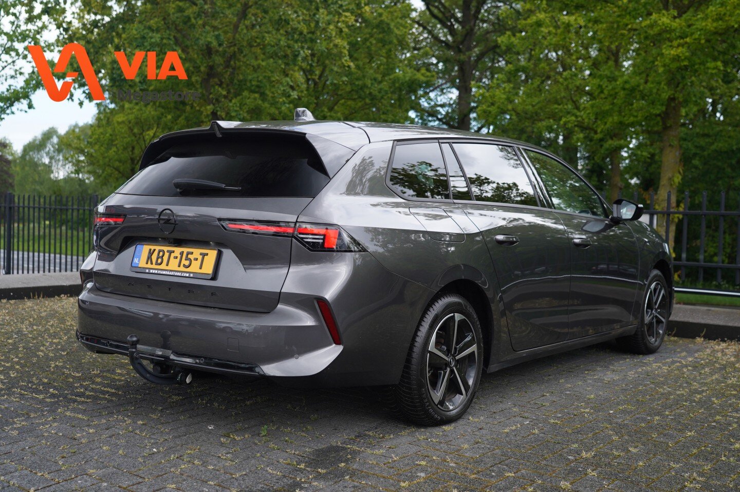 Opel Astra Sports Tourer 1.2 Turbo GS | Trekhaak | Navi | Stoel Stuurverw. | LED | 360 camera | ECC | ACC| AGR - Afbeelding 3