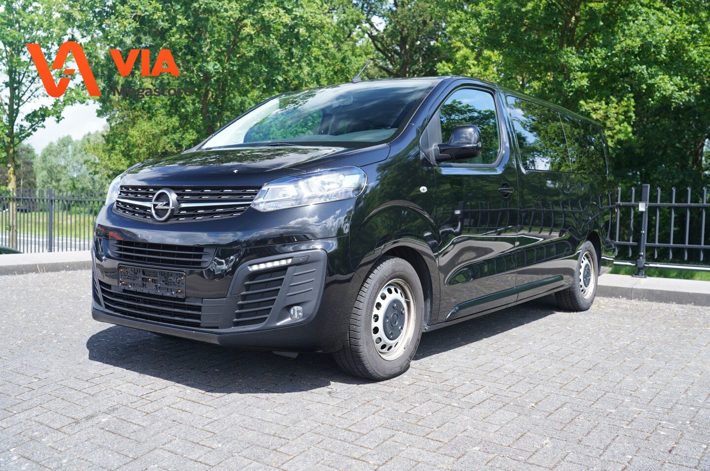 Opel Vivaro 2.0 CDTi (106 kW) L3H1 9 zits | Navi | PDC | Airco | XL lengte Automaat