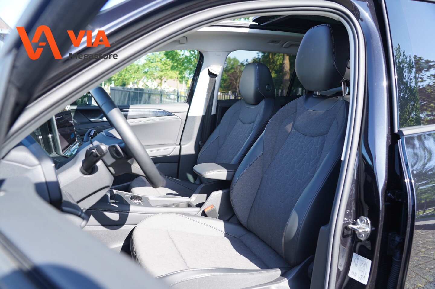 Volkswagen Tiguan 1.5 eTSI Style Business | Pano | Keyless | Apple | LED | El. klep - Afbeelding 4