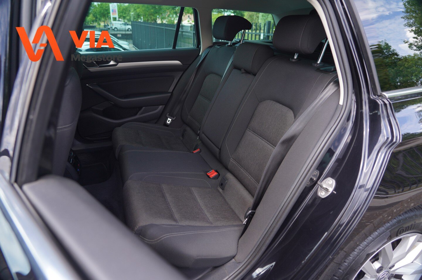 Volkswagen Passat Variant 1.5 TSI | 150PK | Comfortline | Navi | Trekhaak | Stoelverw. | Camera | PDC | ACC | ECC | Virtual - Afbeelding 5