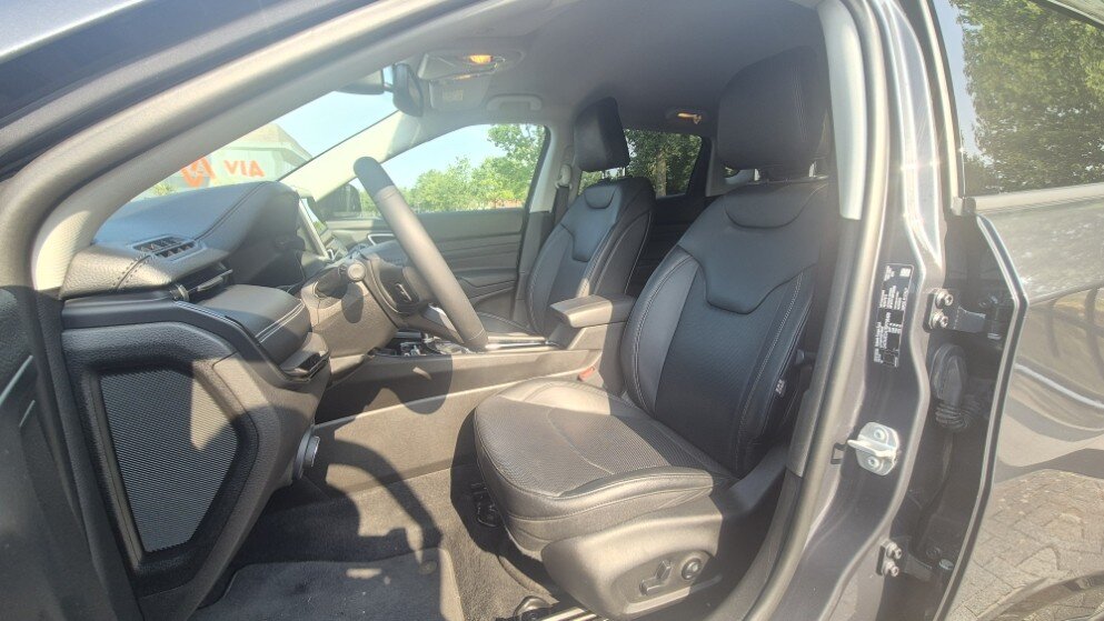 Jeep Compass 1.5T e-Hybrid | UPLAND | Navi | Camera | PDC | Climate | Adapt. Cruise | LED | Keyless | DAB+ | Lichtmetaal - Afbeelding 4