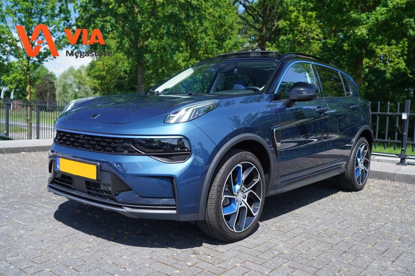 Lynk & Co 01 Lynk&Co 1.5 | PHEV | zwarte hemel | NETTE AUTO!! | Pano | ECC | Infinity | 360º | Memory
