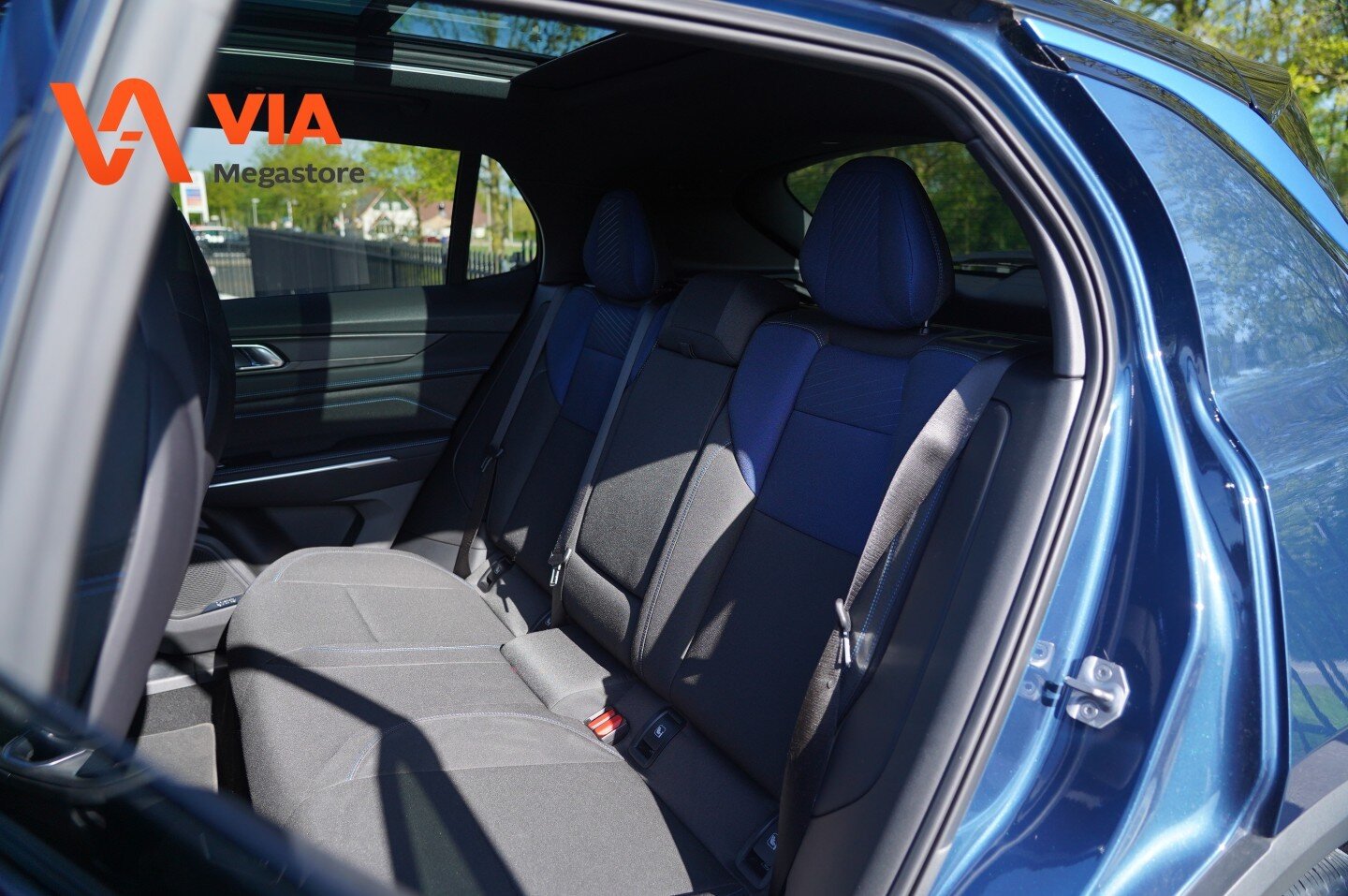 Lynk & Co 01 Lynk&Co 1.5 | PHEV | zwarte hemel | NETTE AUTO!! | Pano | ECC | Infinity | 360º | Memory - Afbeelding 5
