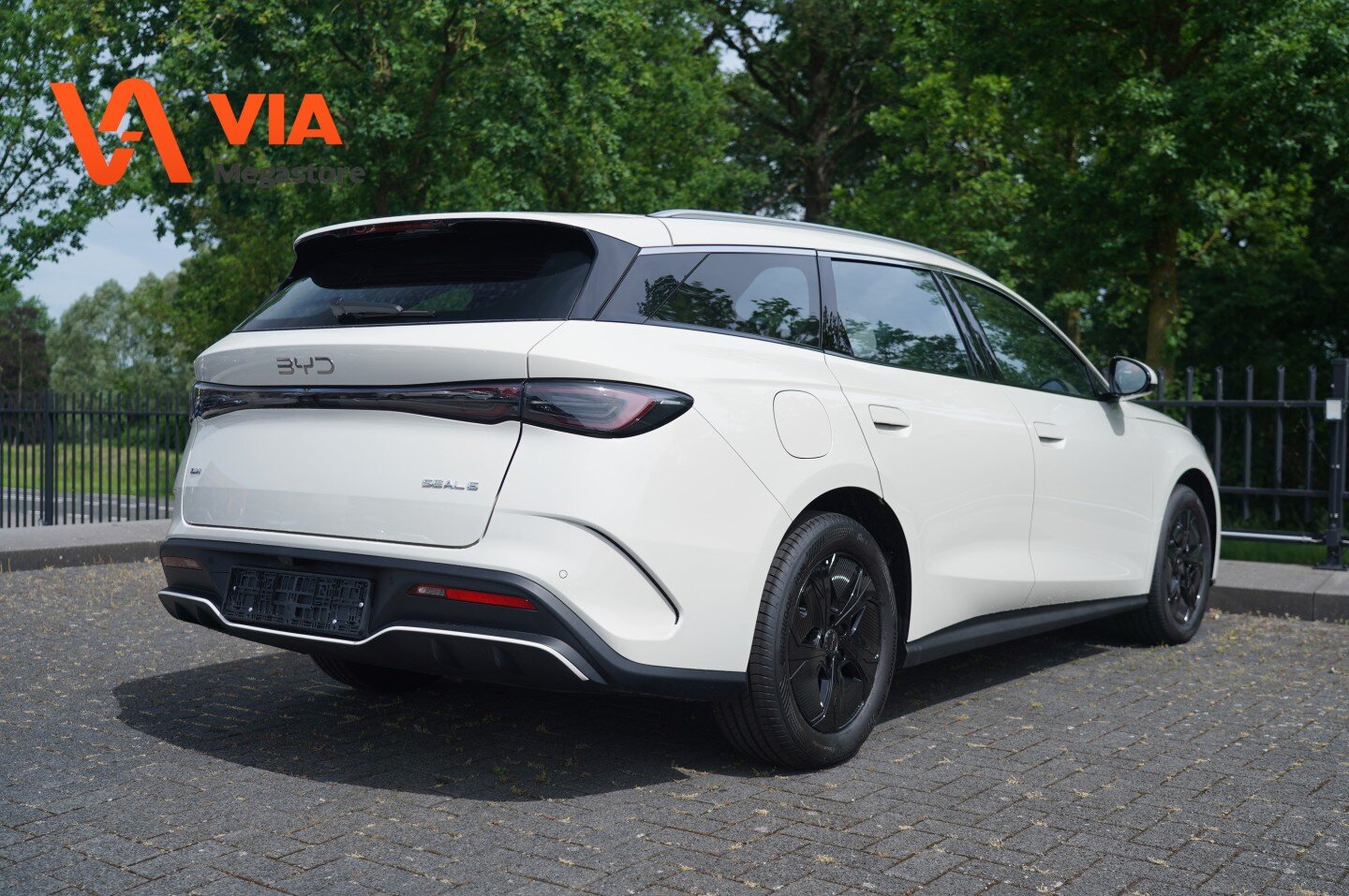 BYD SEAL 6 1.5 DM-i Boost | Touring | PHEV | Camera | Leder | Keyless | Apple C.| LED - Afbeelding 3