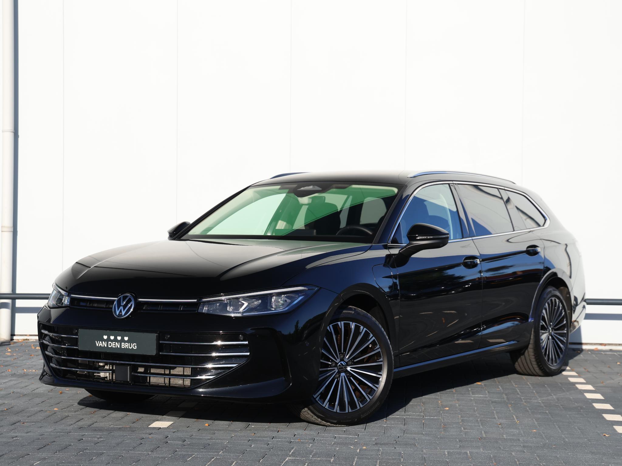 Volkswagen Passat Variant 1.5 eTSI Elegance Business