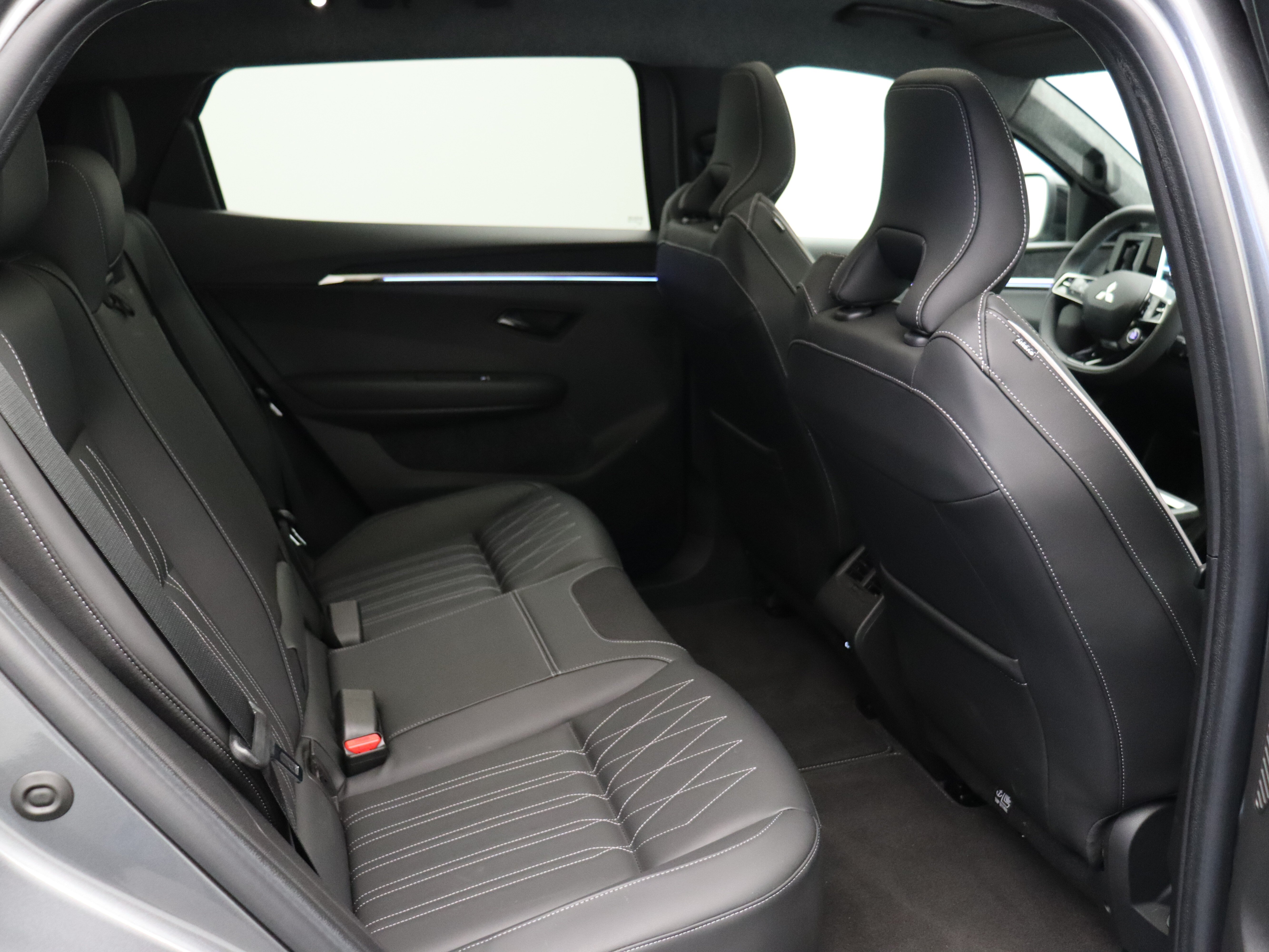 Mitsubishi Eclipse Cross Instyle 87 kWh - Afbeelding 8