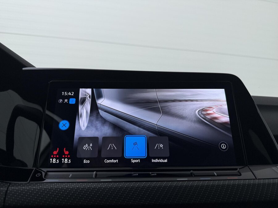 Volkswagen Golf Variant 1.5 eTSI R-Line